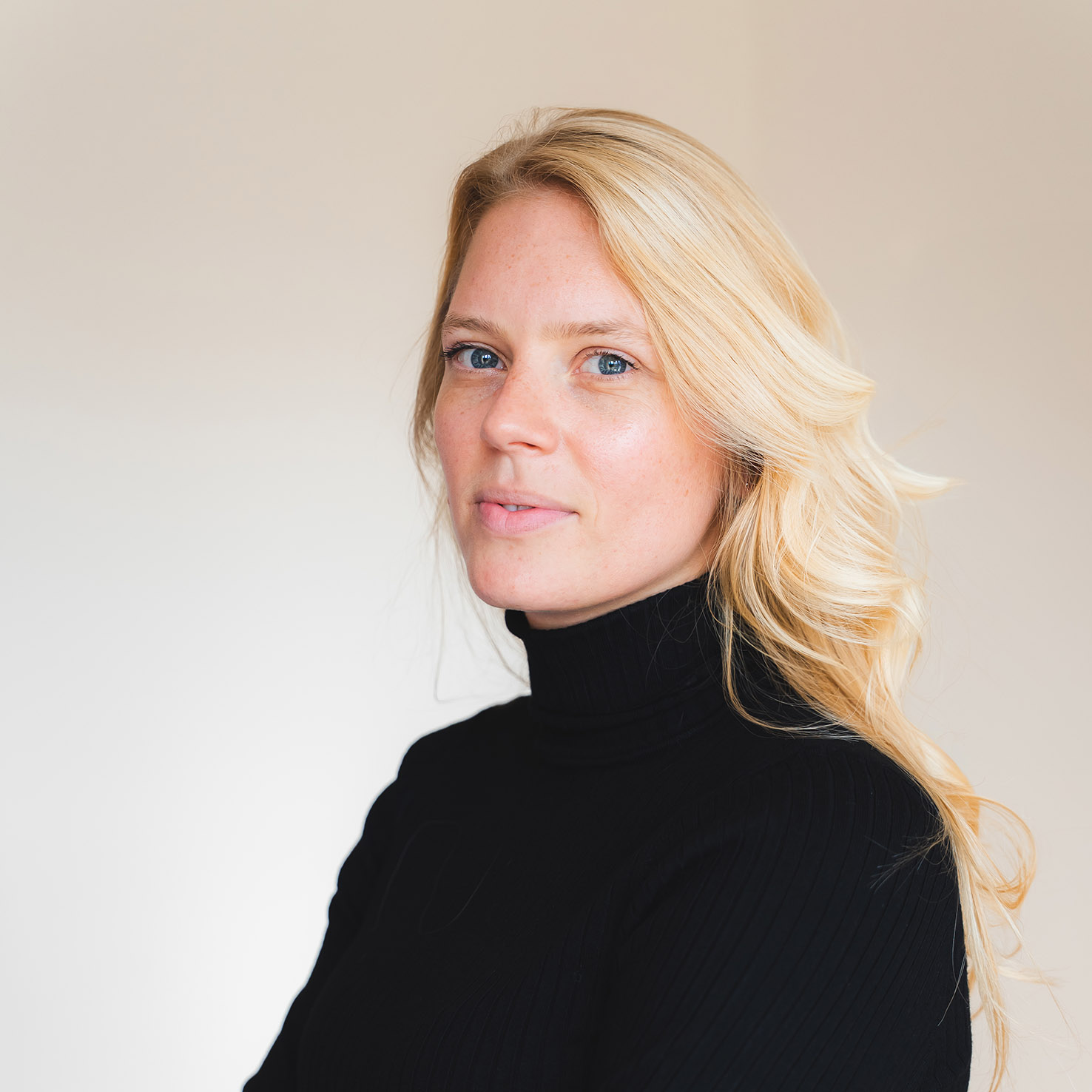 PORTRAIT cloé Simon architecte normandie passif passivhaus maison passive caen calvados manche